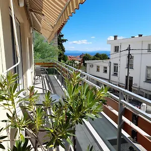  Apartment Orange